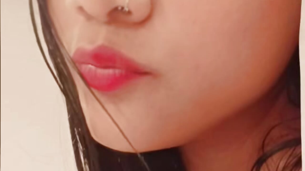 Un besito para ustedes mis amores😘 - video by victoriaceleste69