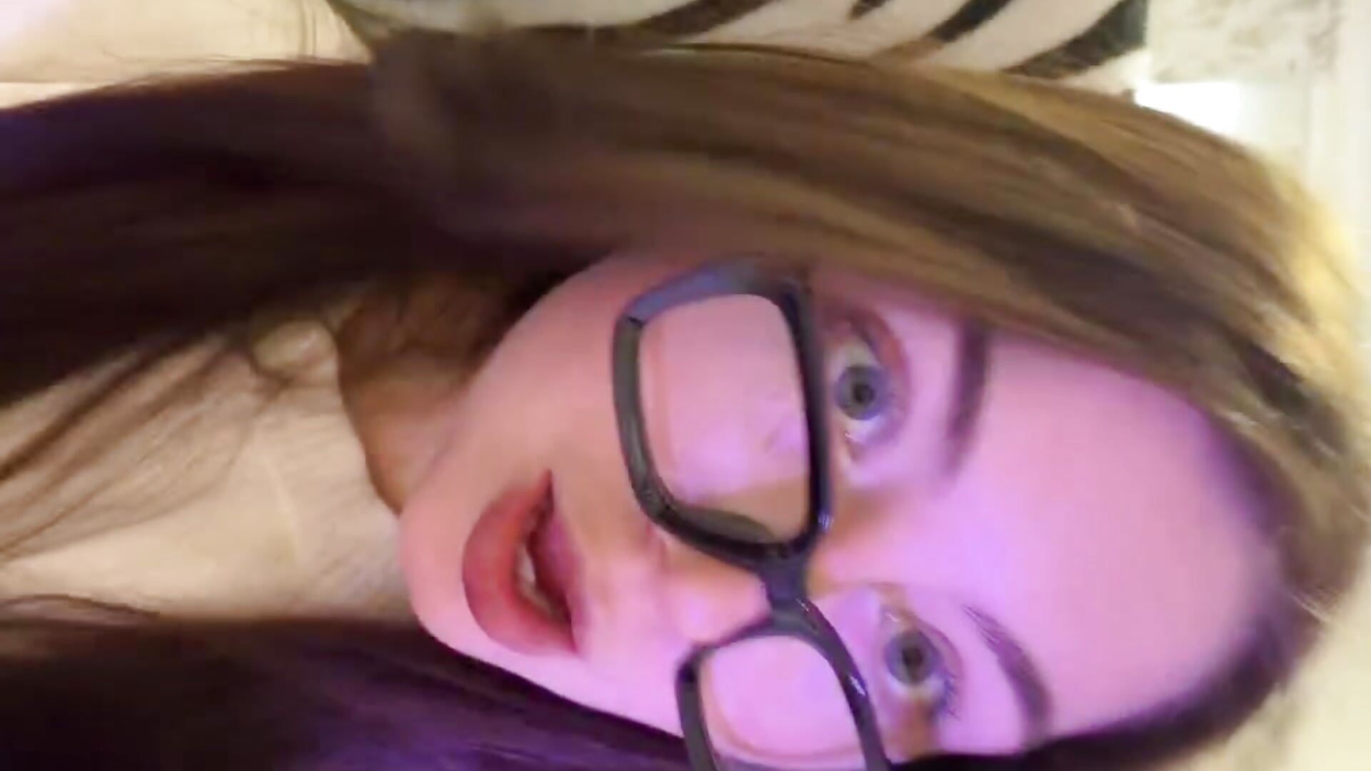 hey hey Look how pretty I am - video by MaribelAmati cam model