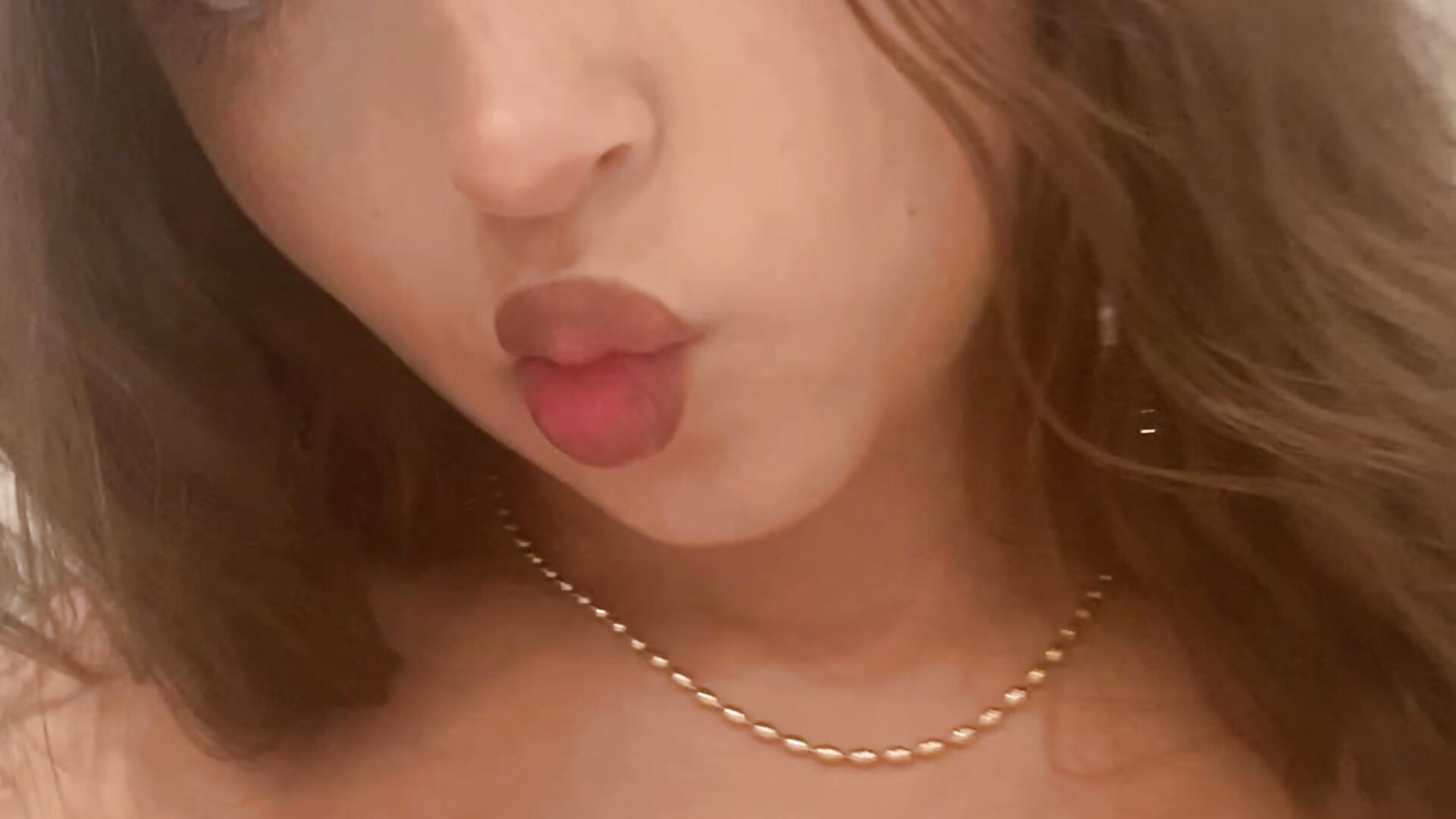 Linda - video by KyliePlenty