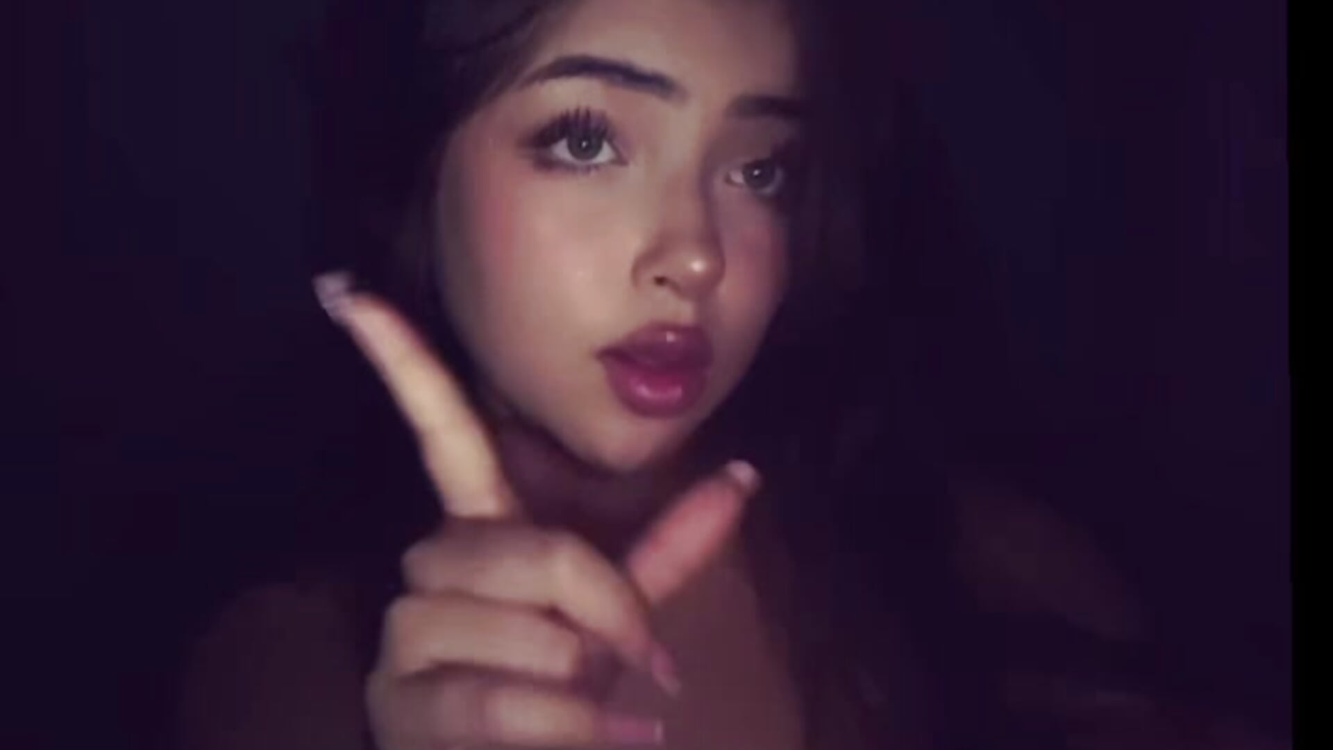Un videito para que no me olviden / Just a little video so you won't forget me. - video by KyliePlenty
