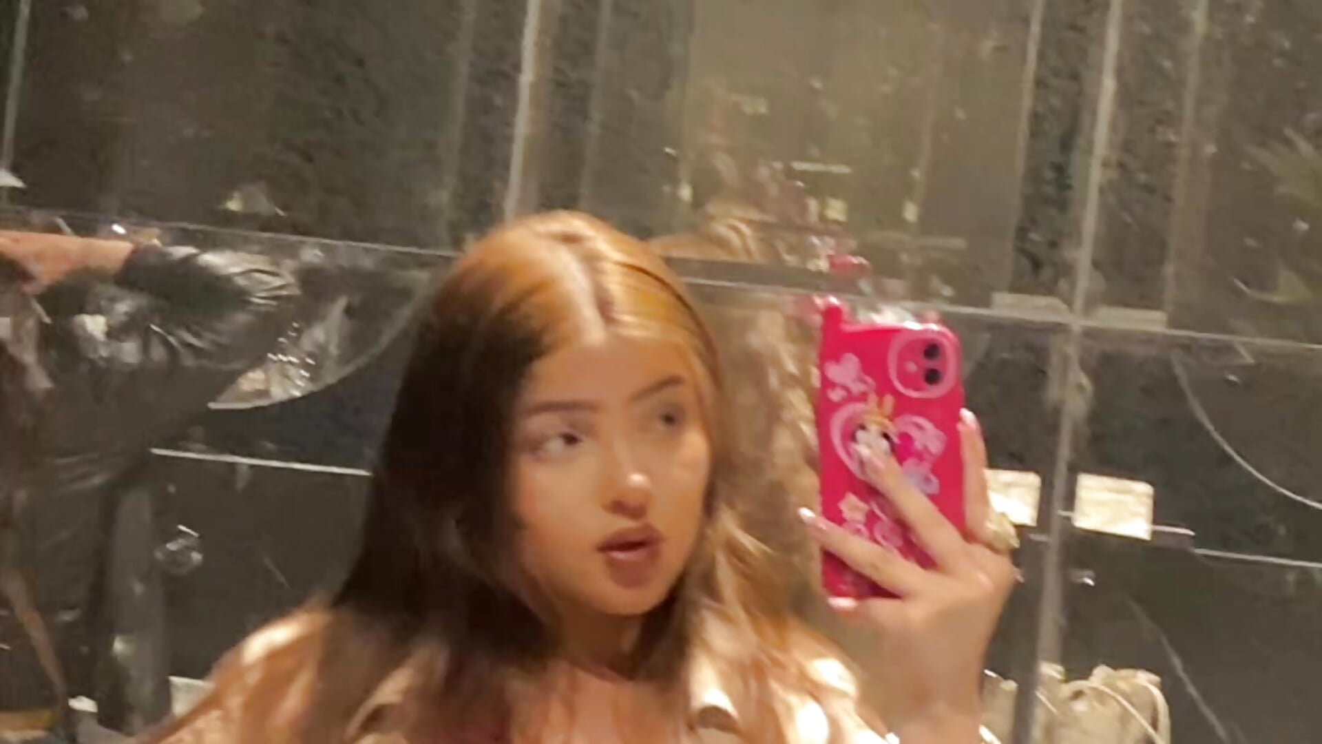 Un video para què nunca se olviden de mi/ A little video to remind you of me.💕 - video by KyliePlenty