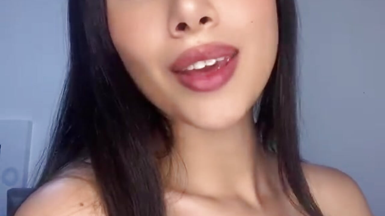 Welcome to my room ❤ - vidéo du modèle de showcams SophiRose18