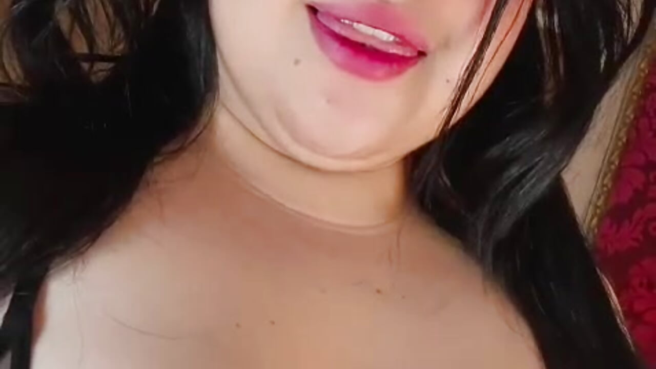 WhatsApp Video 2026-08-08 at 11,15,47 AM (2) – video modela na kameri Camila_Pietri