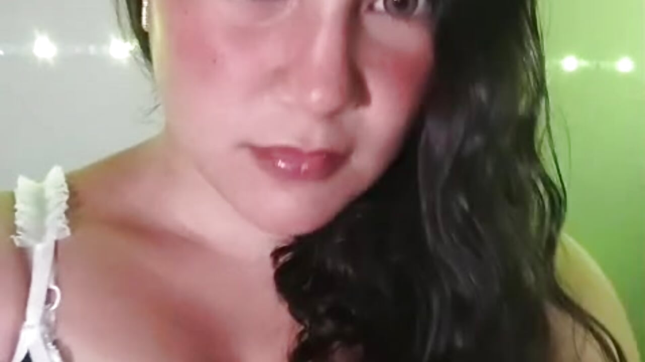 :) - video di urTeenieLatin modella di cam