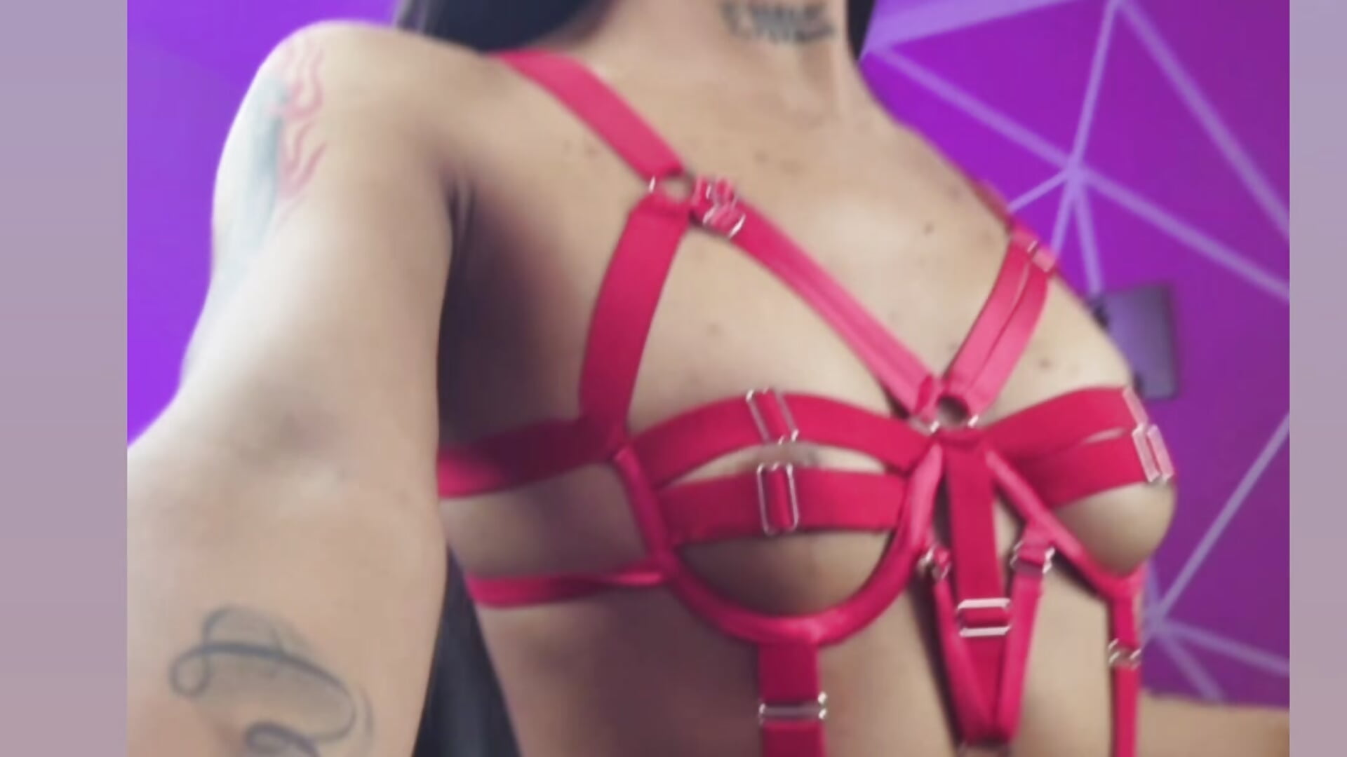 JADE_GIL_ – popularni video modela na kameri 2586