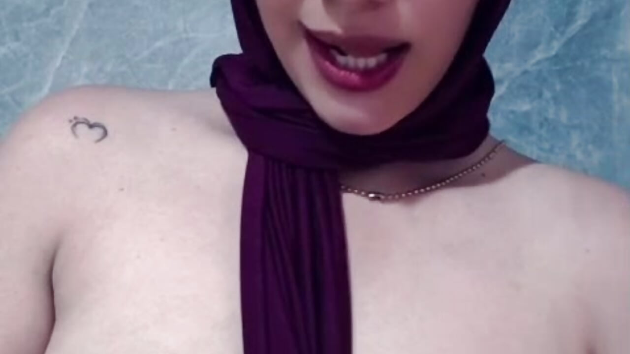 sexi show tits in oil😈🍒