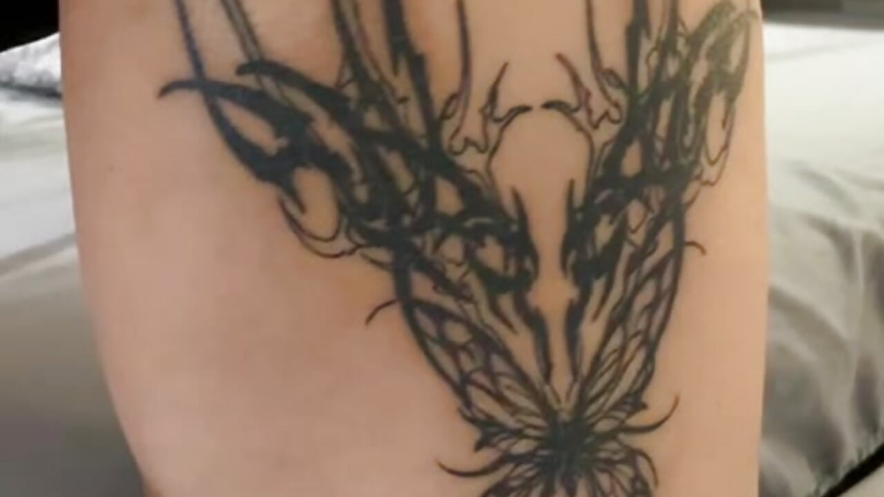 Art on my skin 🦋 - clip cu SweetSara07 model videochat