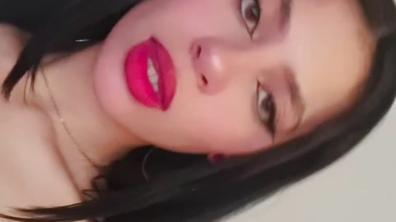 WELCOME - video od modelky/modela RunixDoll