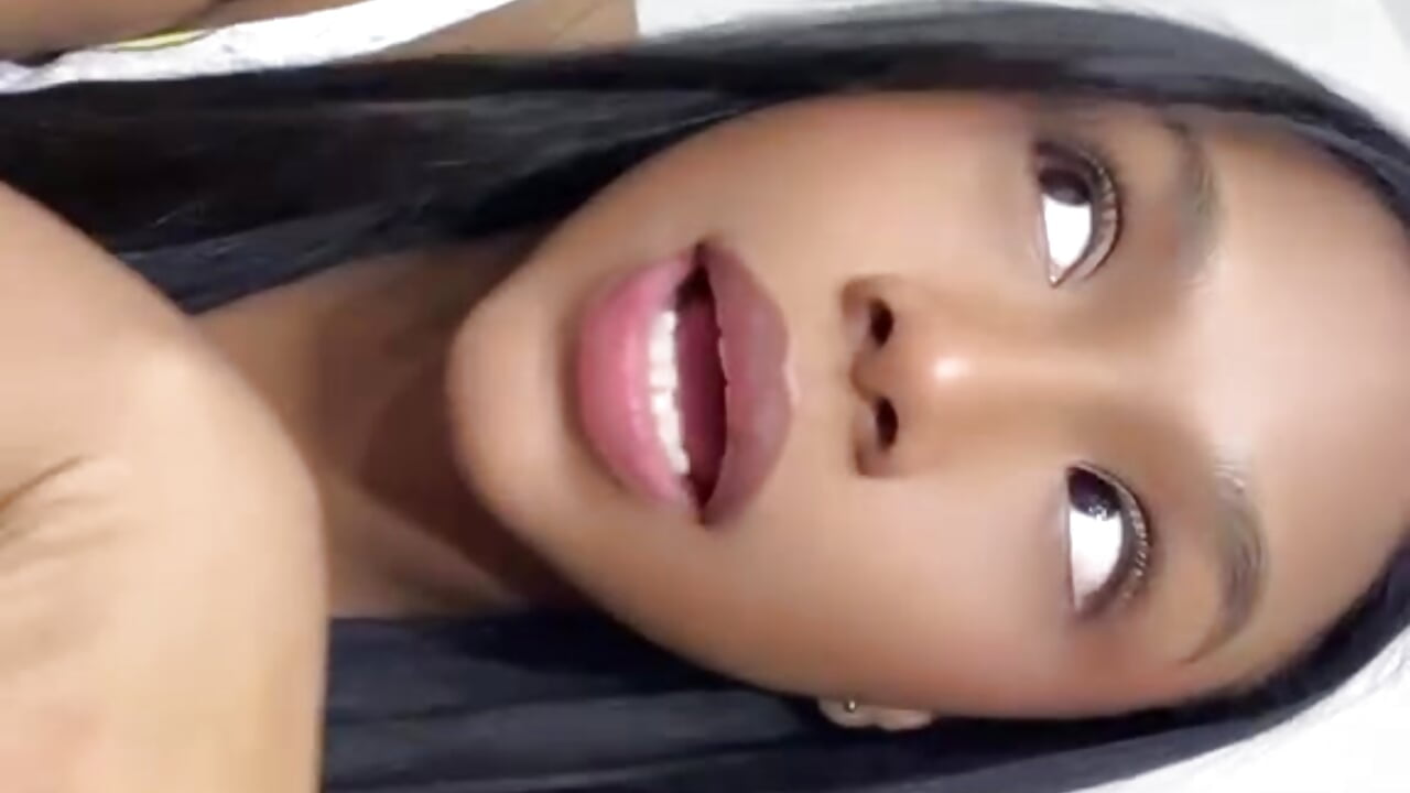 😘love – video modela na kameri Summer_Wood_