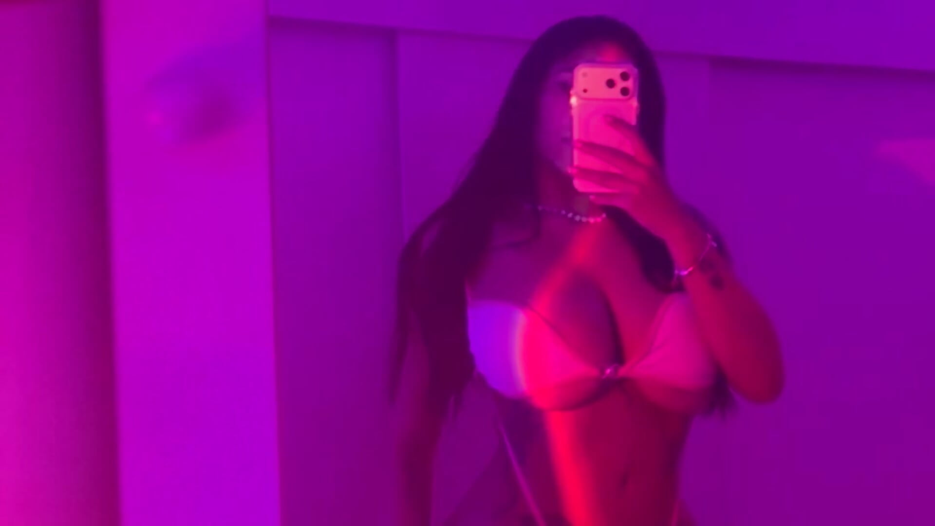 enjoy my body 💘 - video của người mẫu cam Madeleinesummerrr