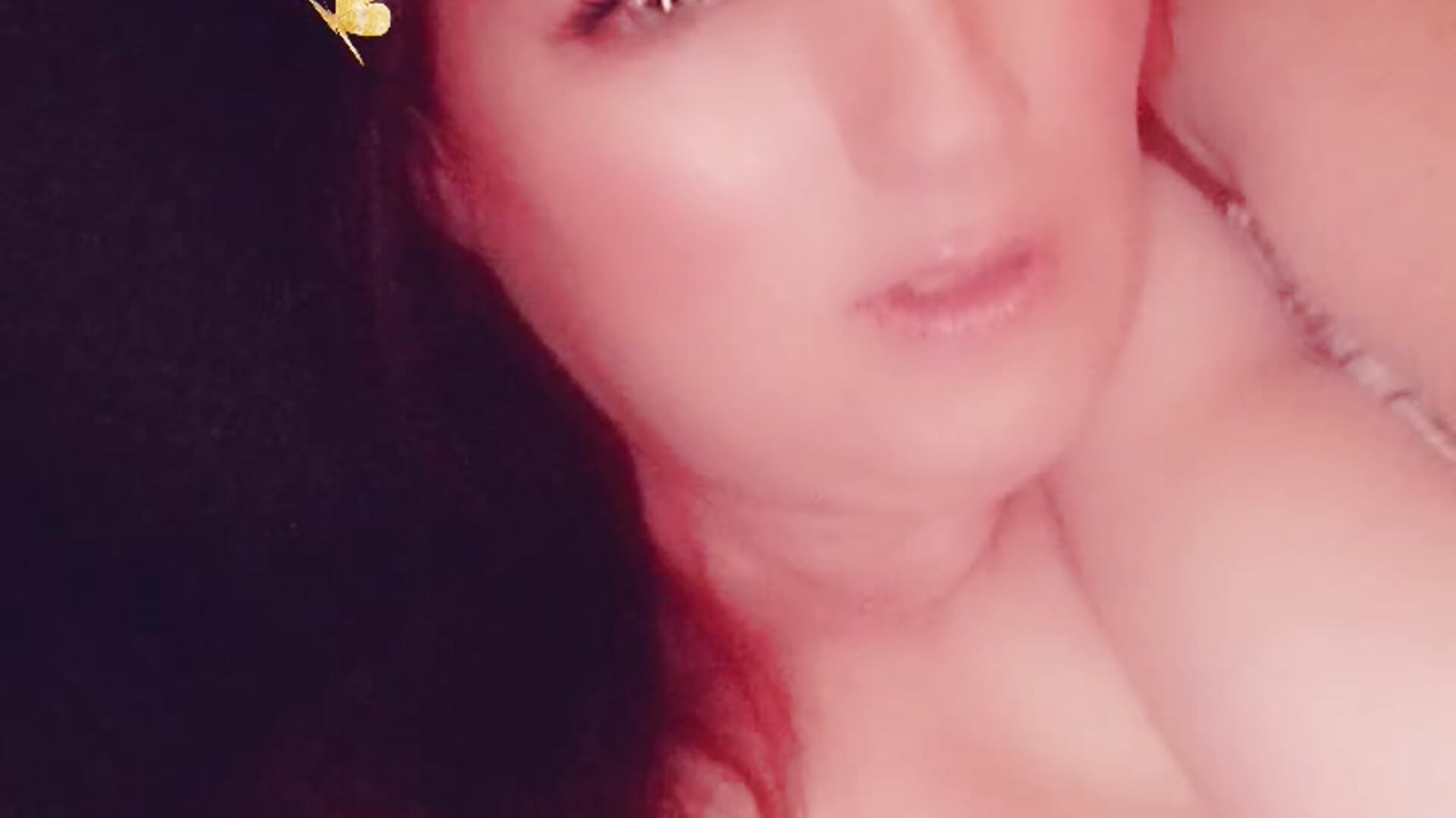 Sexiness speaks - clip cu CrimsonQueen69 model videochat