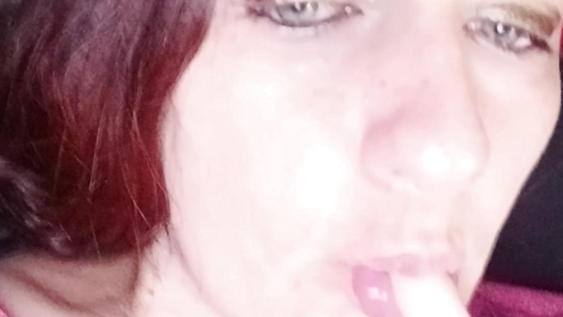 Taste like kandy - clip cu CrimsonQueen69 model videochat