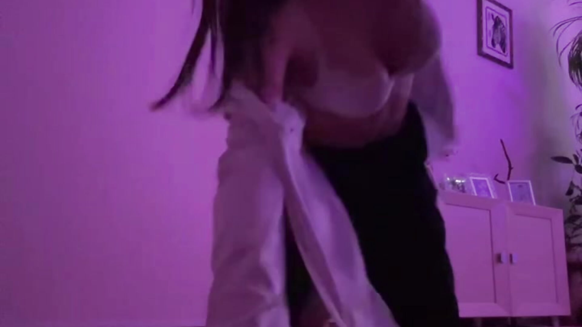 Dence❤️ – video modela na kameri LiftedMain