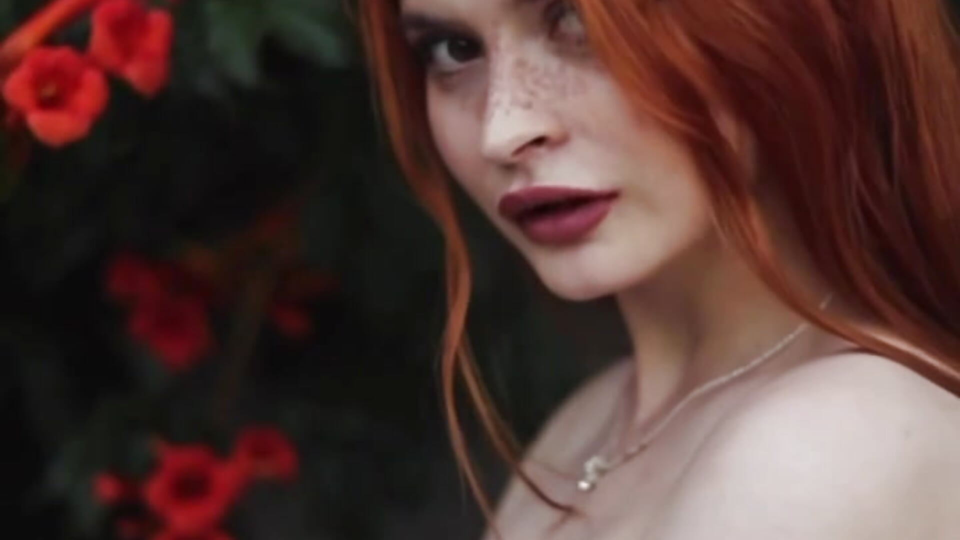 lollipop - فيديو من ElarisCrowe موديل الكام
