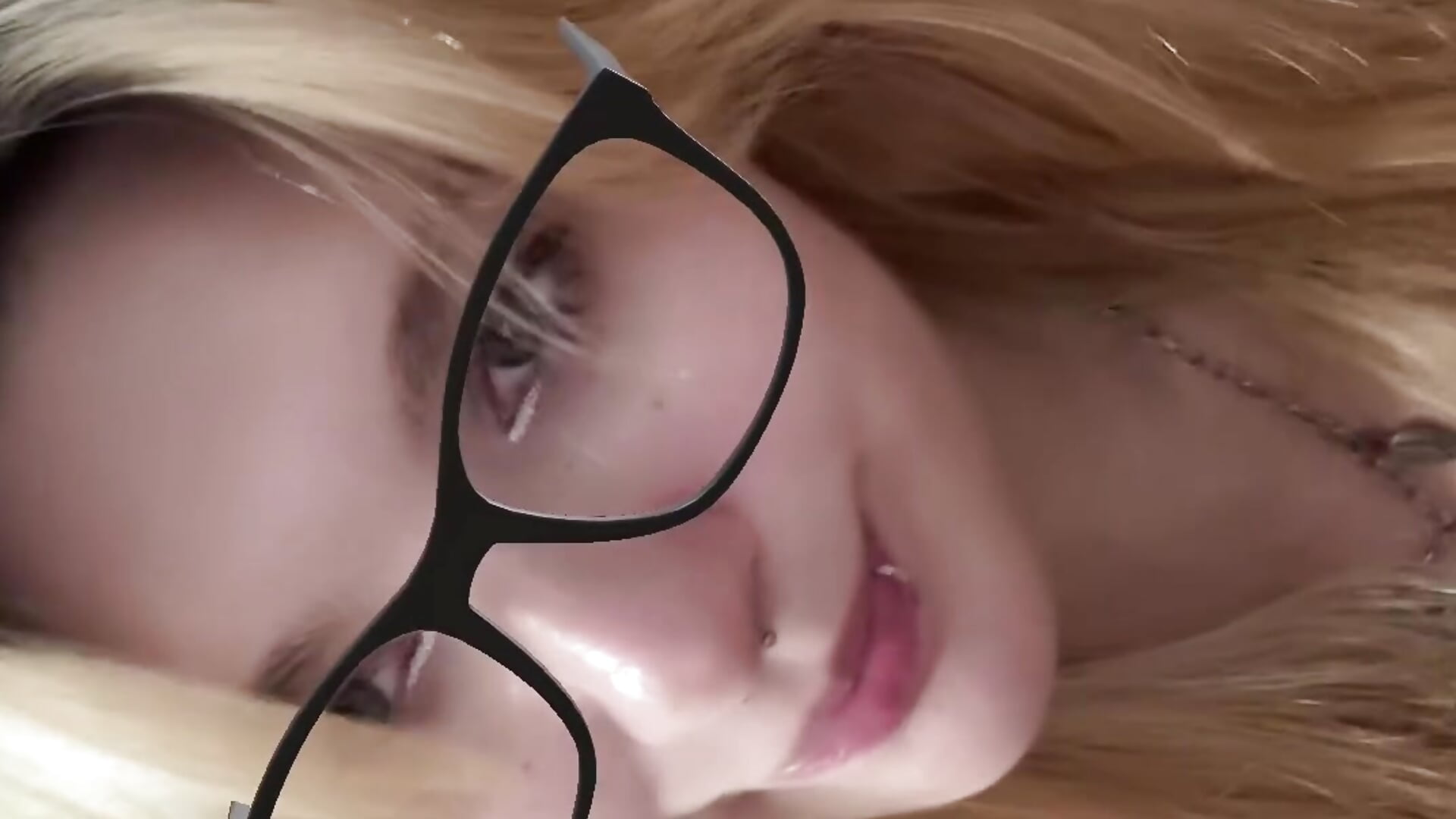 lipsync 2 - video by Kim_Ri cam model