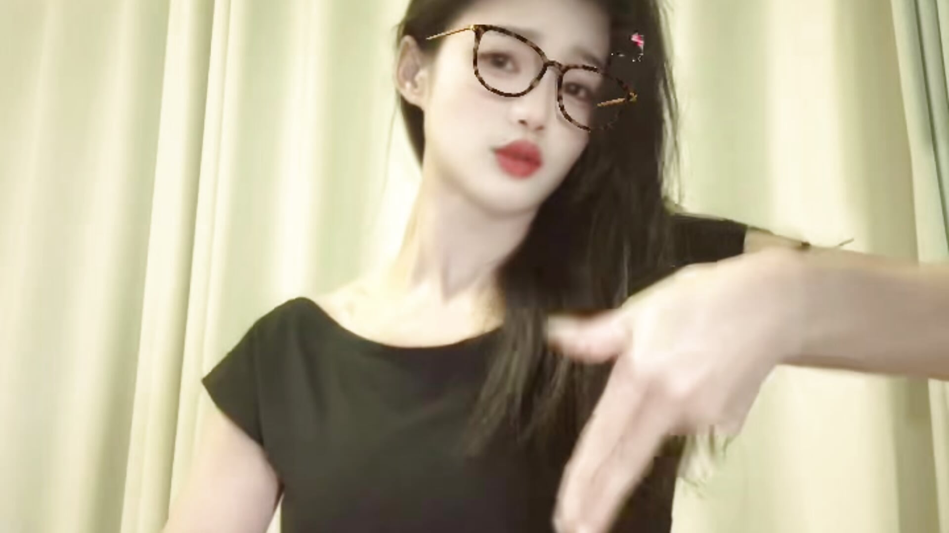 d48137056b90f13da9cb546d6dae8e95 - video oleh model kamera Xiao_su