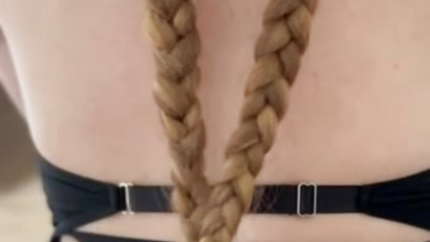 I spank her butt – video modela na kameri Carisol