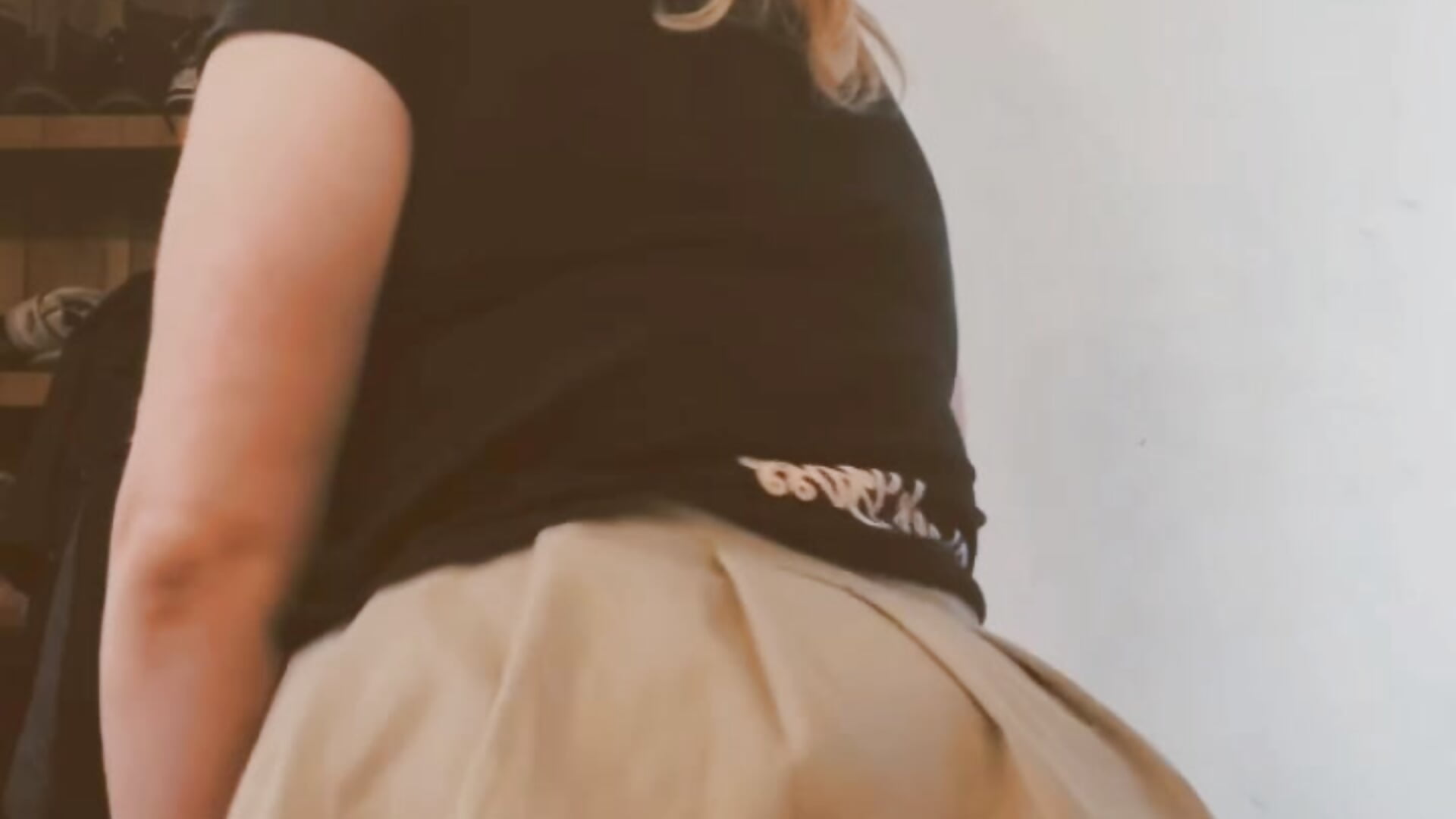 Pretty in a skirt - vidéo du modèle de showcams BMaee