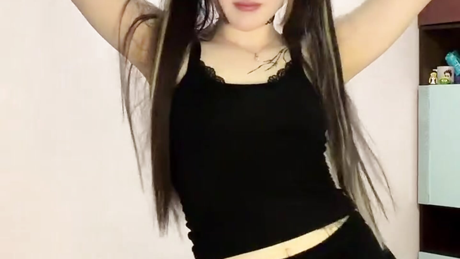 Lipsync #1 - clip cu pinedell model videochat