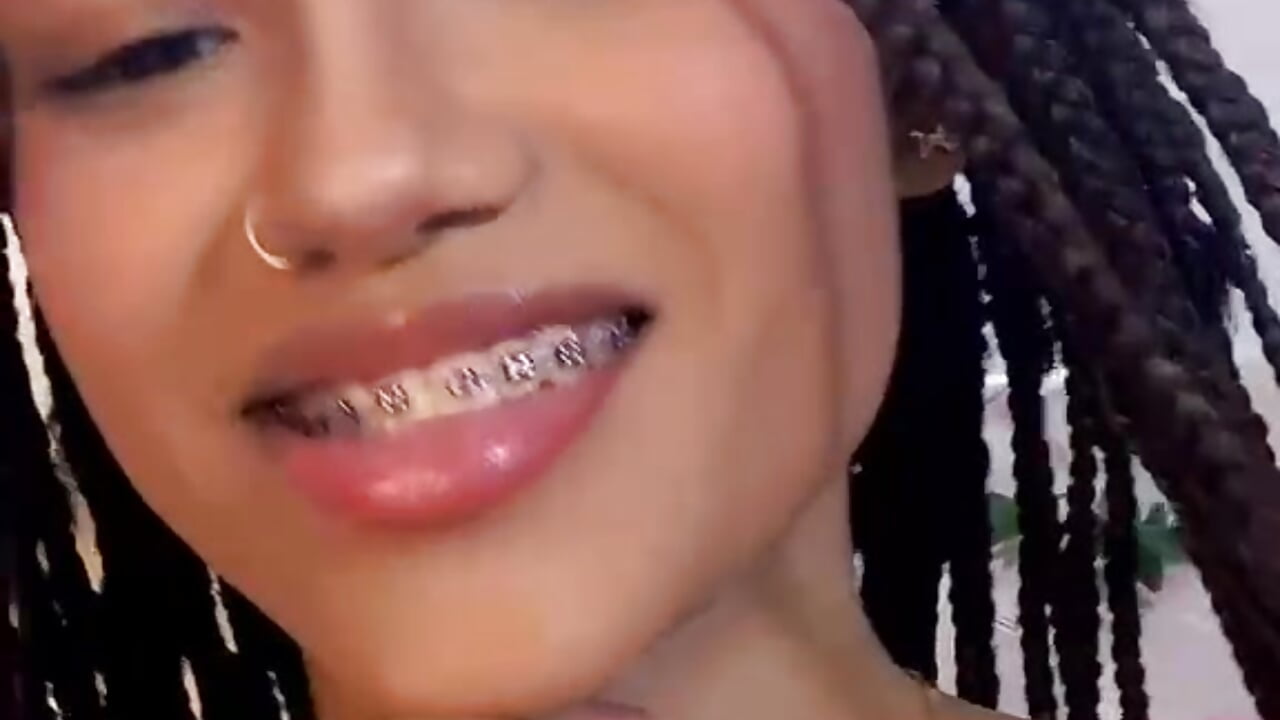 Cute 🌸 - Vídeo de Adisson_petitte, modelo de vídeos
