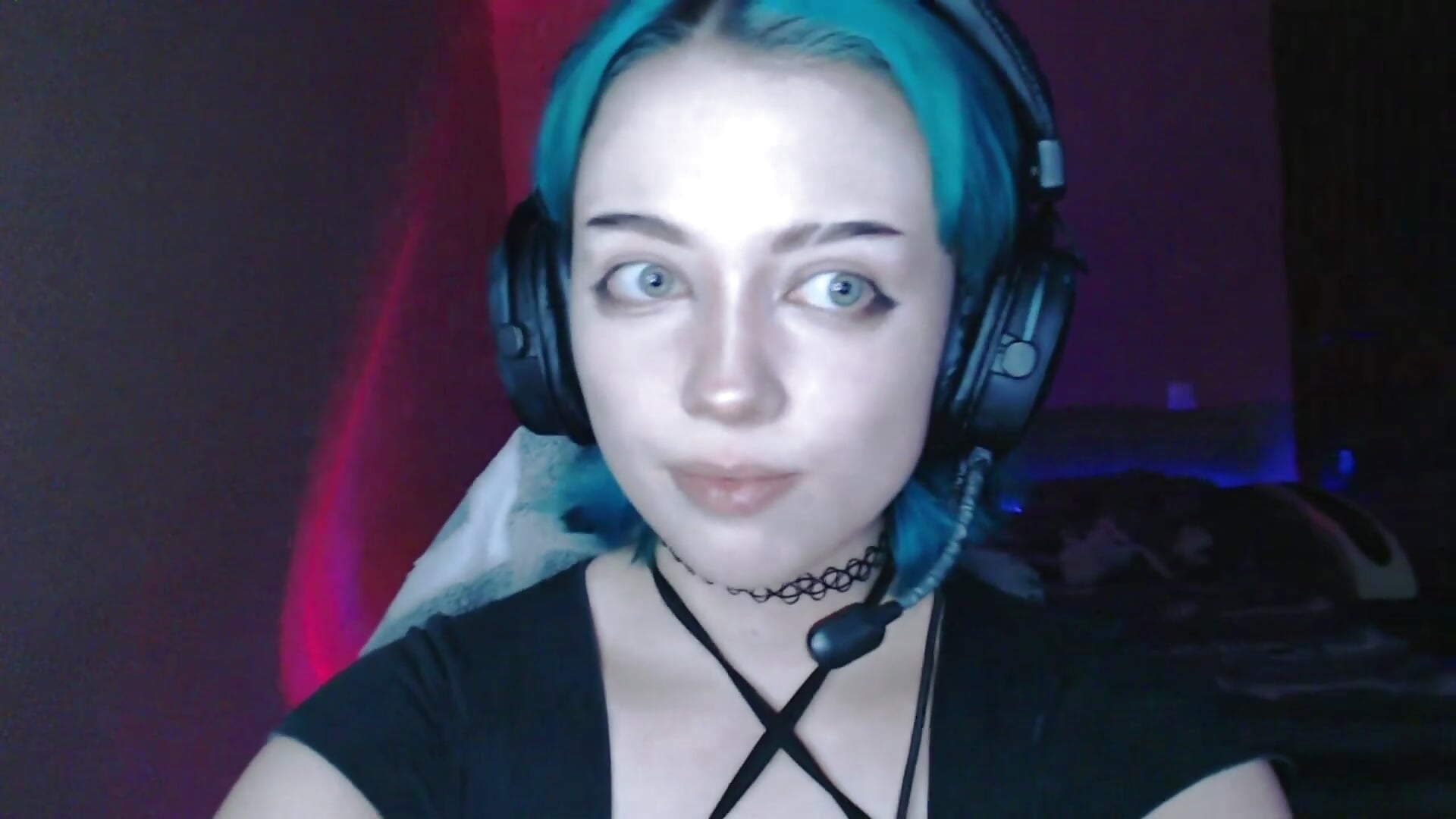 Smiile – video modela na kameri GabriellaLawrance