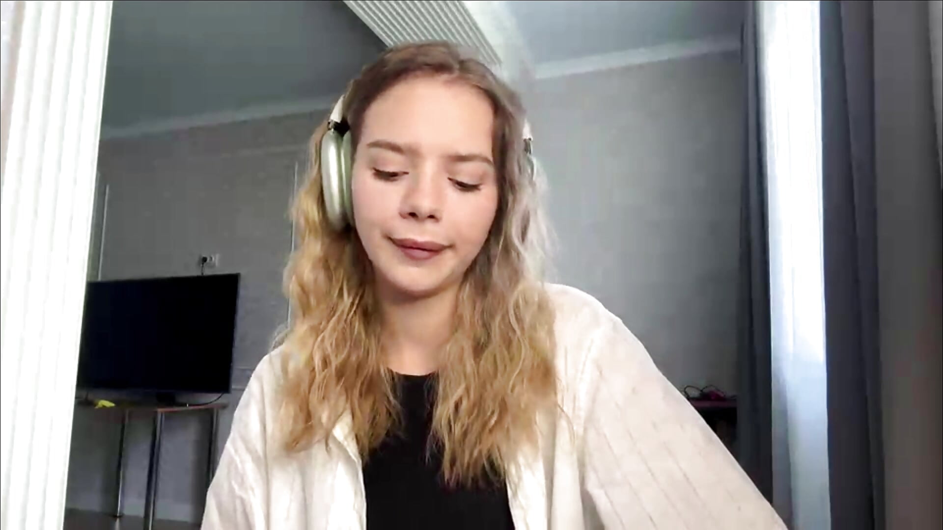 Quietly - video di RethaBasich modella di cam