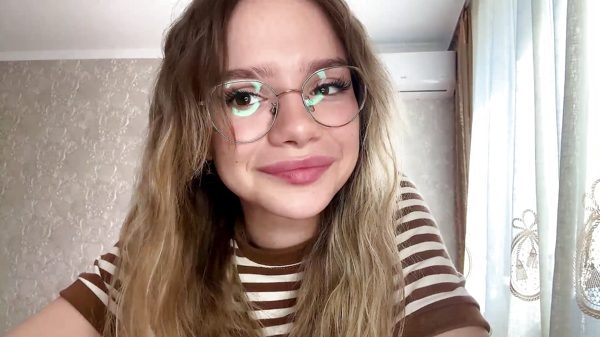 wink wink - video di RethaBasich modella di cam