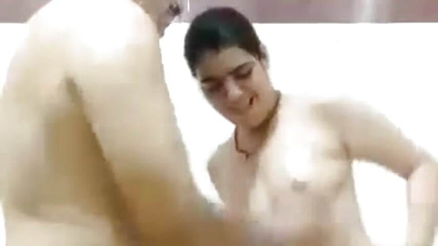 sucking with face me and my husband－カメラキャストのSexy_ranibhabhiの動画