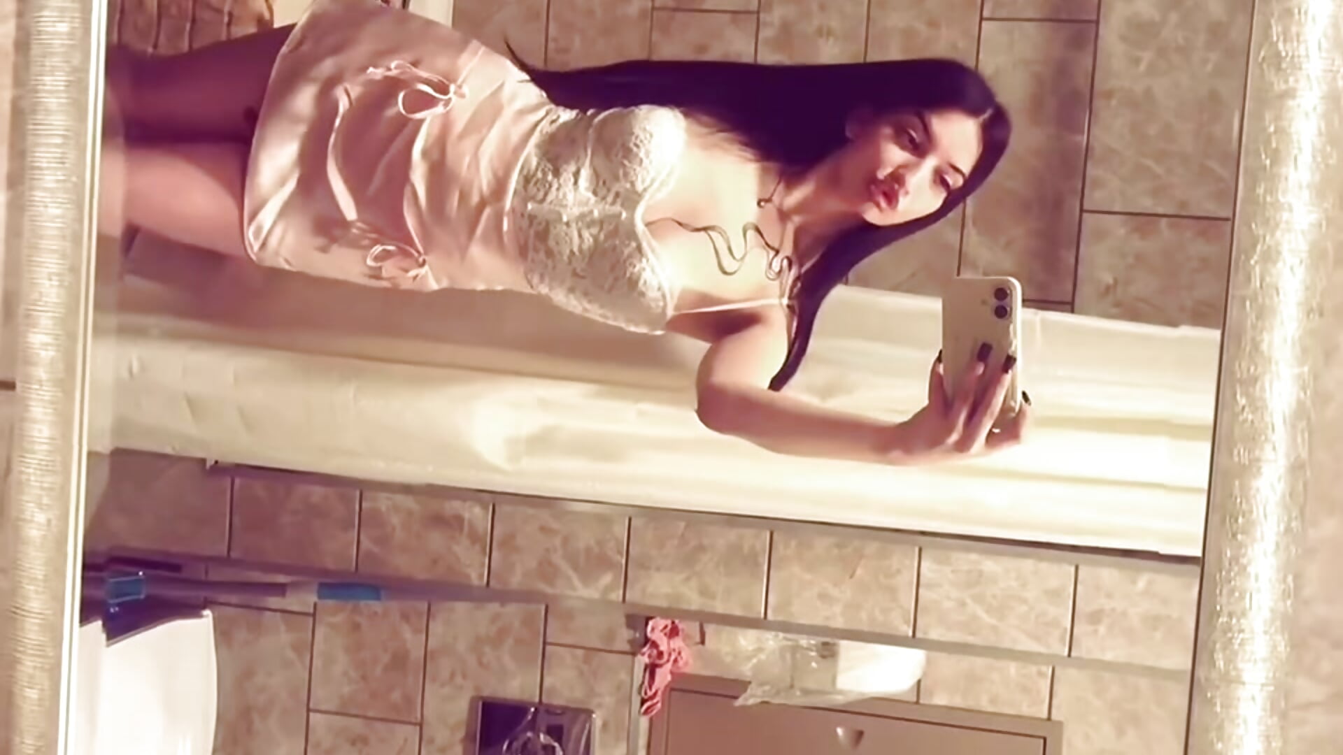 <3 - video by DwanaCrutchfield cam model