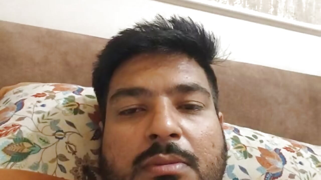 [3 Oct 03:44] Public Show - відео від вебкаммоделі Rajveer-mehla