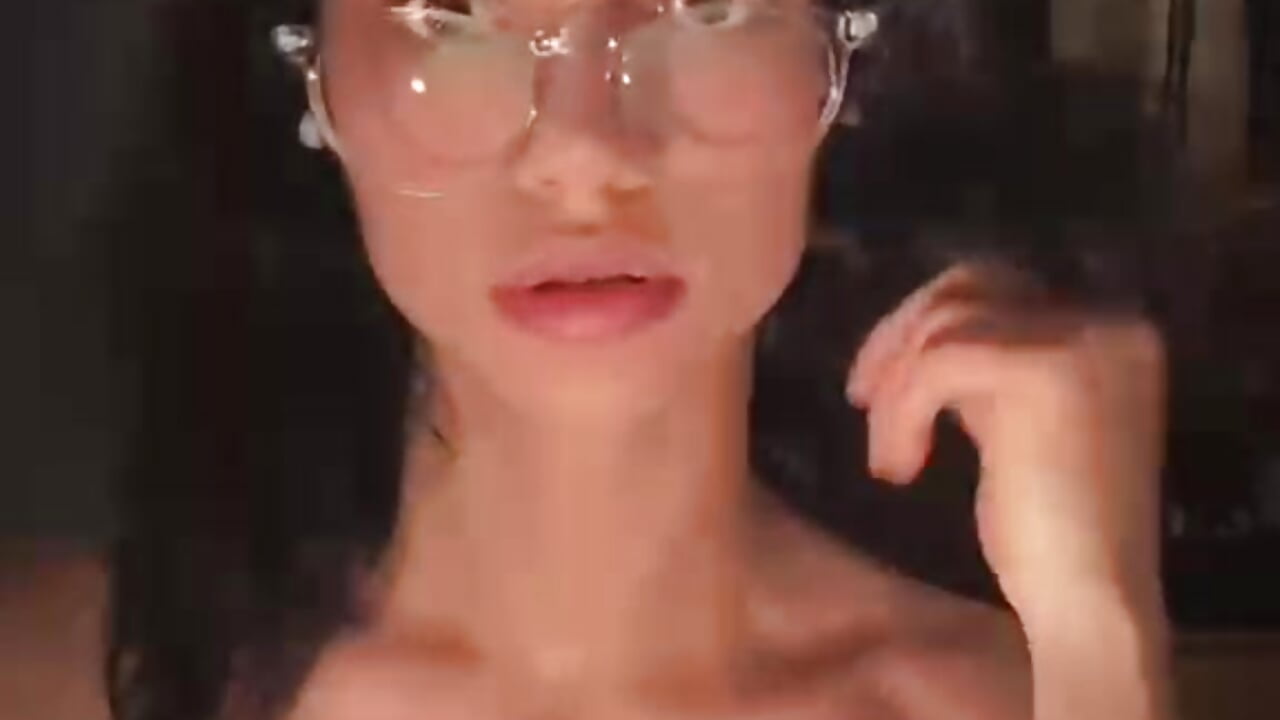 A little tease of me 💋 - відео від вебкаммоделі FreyaFever