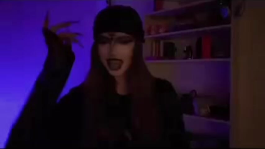 Just One More Look 👀 - clip cu WillaVeile model videochat