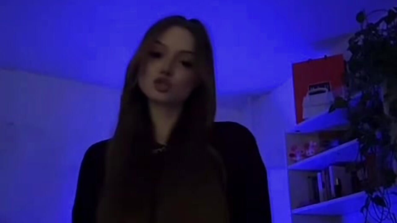 😇 - clip cu WillaVeile model videochat