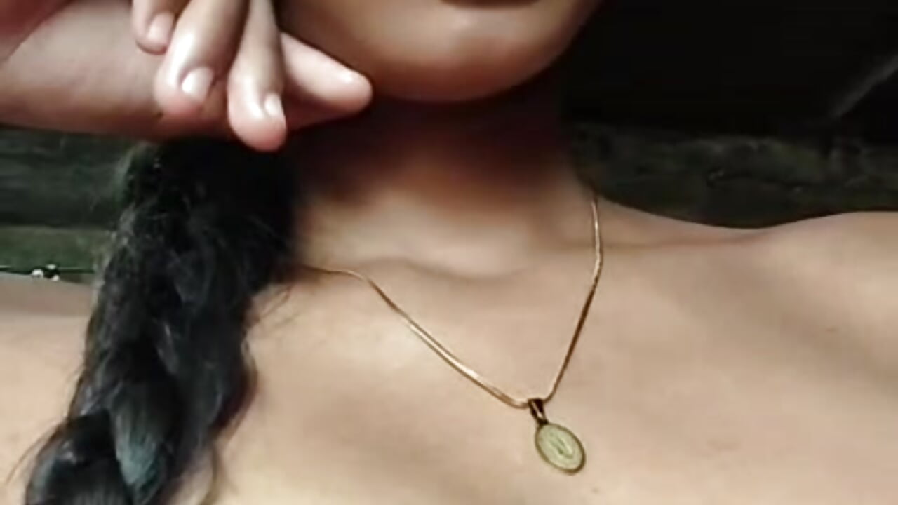 WhatsApp Video 2026-08-11 at 10,50,01 AM – видео вебкам-модели skinnytiana18