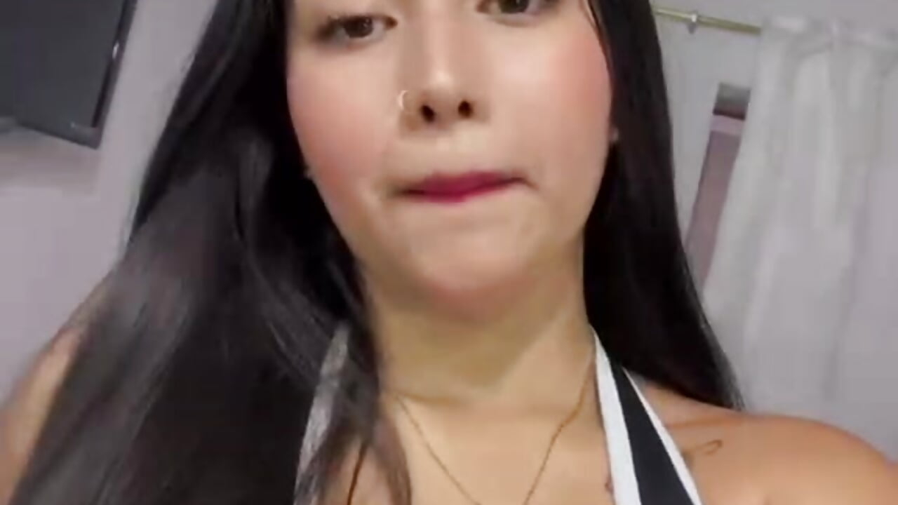 WhatsApp Video 2026-08-17 at 6,04,47 AM - วิดีโอโดย BellaGaitan โมเดลแคม