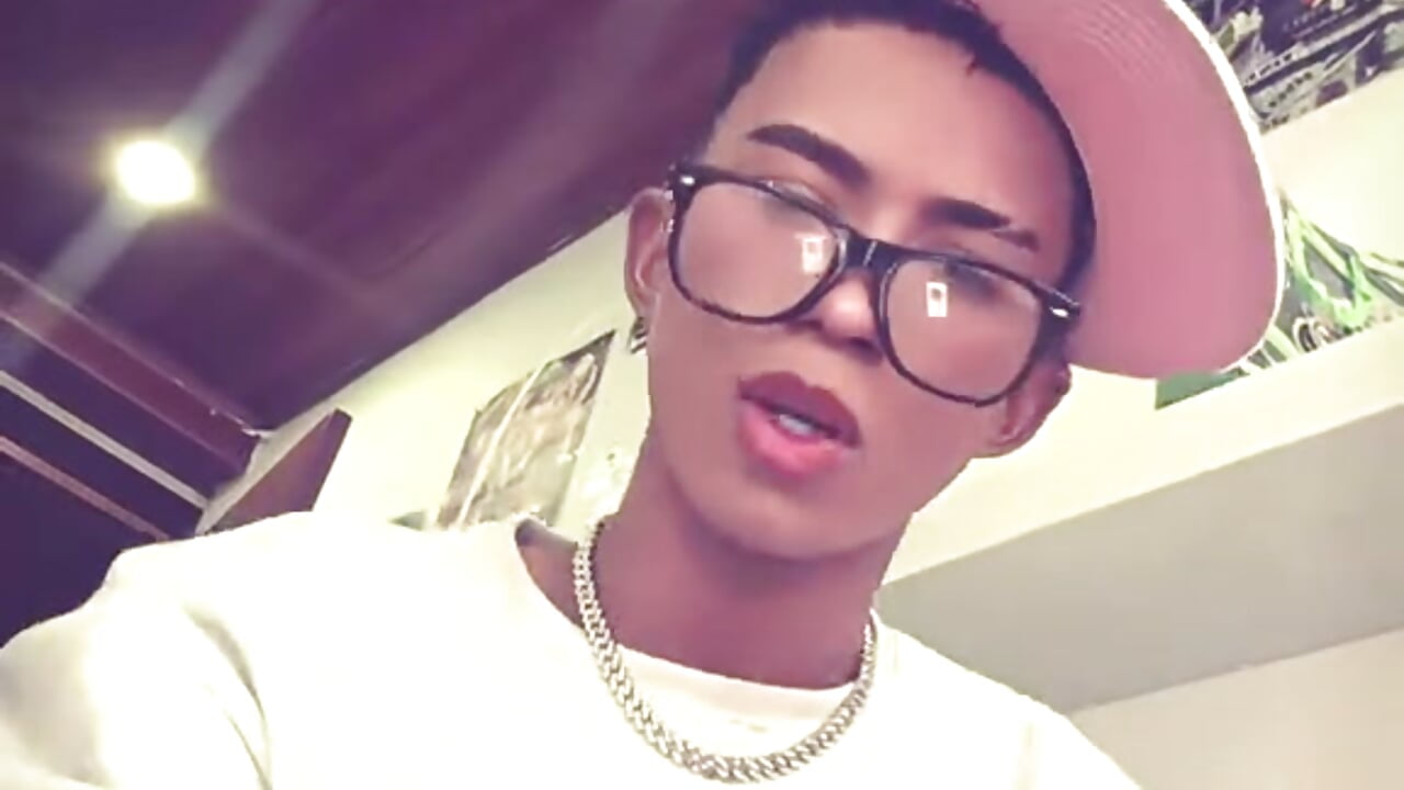 Singing for u 😉 - clip cu patrick_lovee1 model videochat