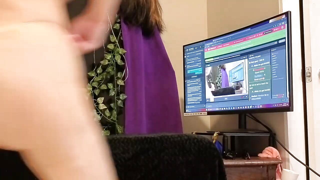[27 Aug 21:24] Public Show - video by ZorynasDollHouse cam model