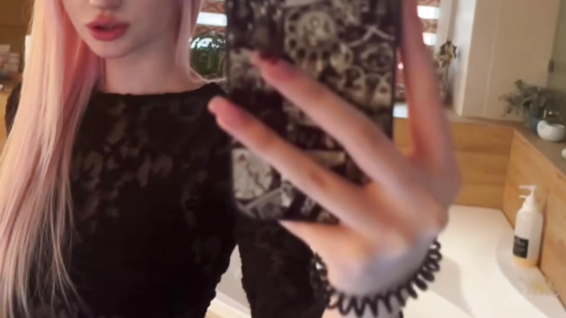 😘 - clip cu ViolaTurner model videochat