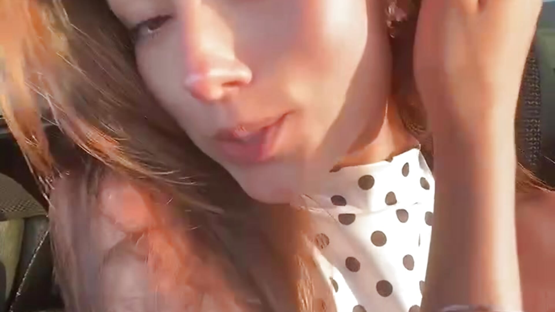 <3 - clip cu EdnaHoltkamp model videochat
