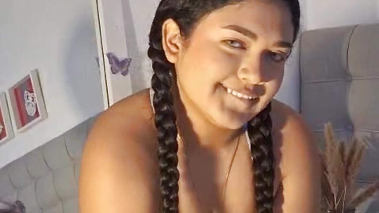 ñamm – video od webkamerové modelky LucyMaay
