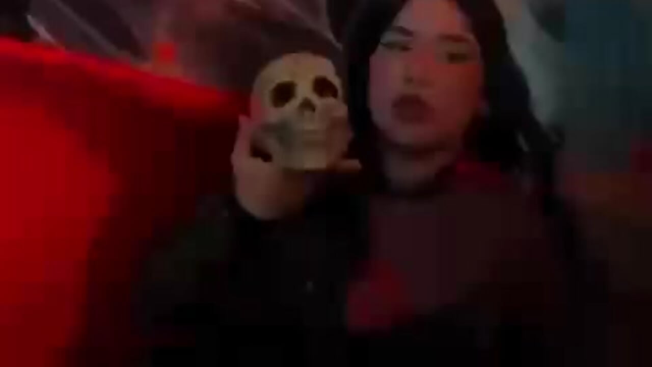 Haloween - video van ArabellaTurner