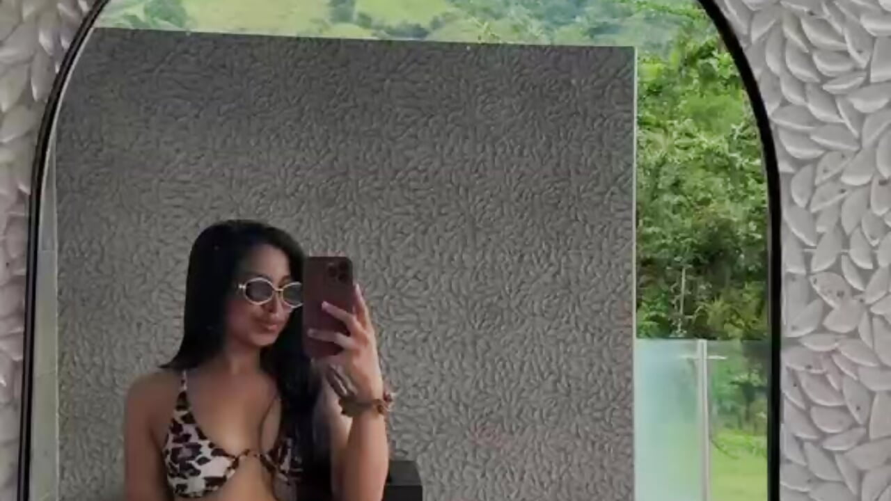 profile-intro-video-1786526618 - video van Lia_Valenti cam-model