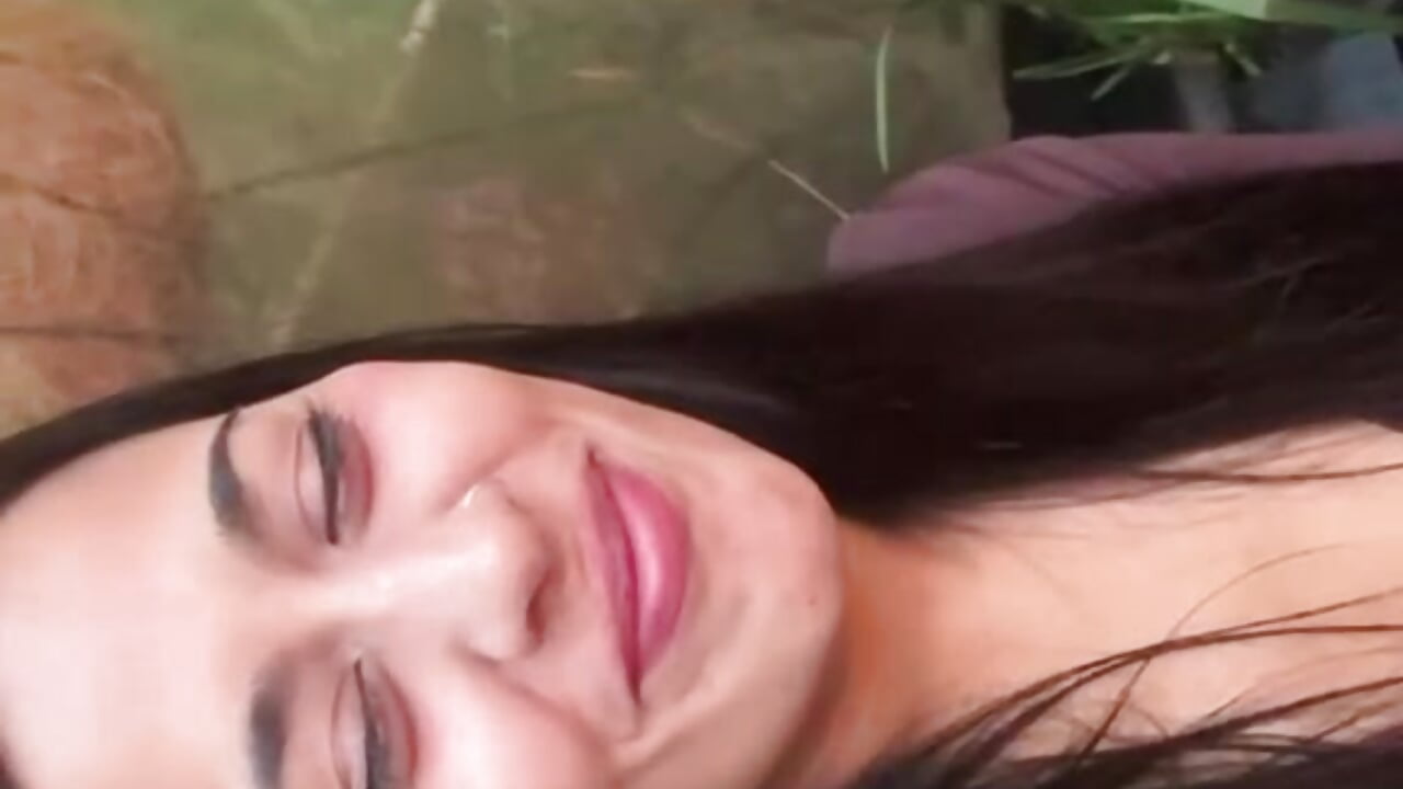 Tomando unos drinks con mis amigas - 視頻由 camilabelen251 主播提供