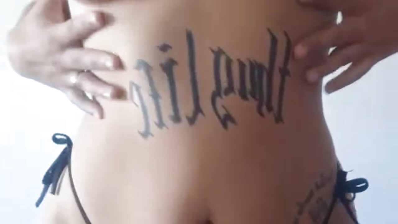 Misss tetitass - 視頻由 camilabelen251 主播提供