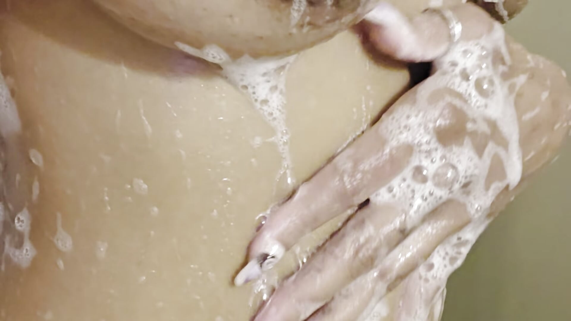 Shower with me 💦 - vidéo du modèle de showcams PsyrenxRain
