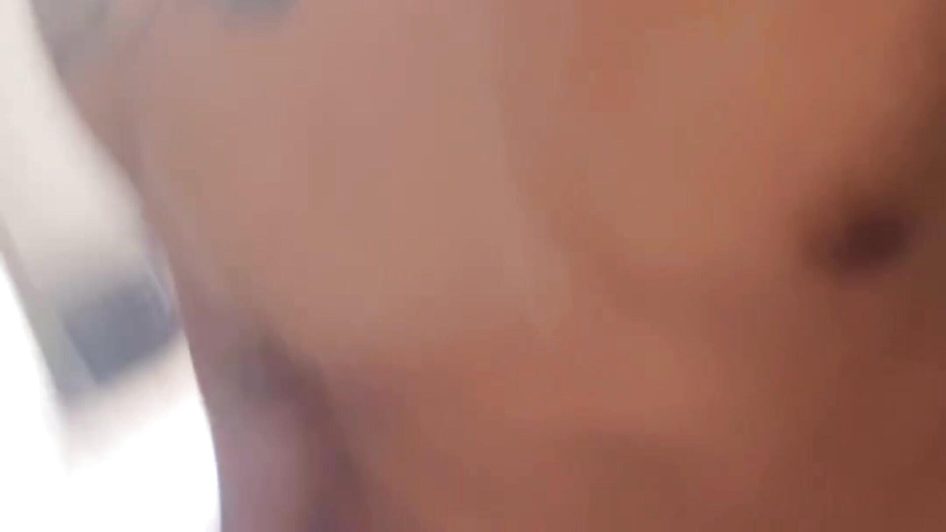 5463475f8a3d462ebeb9bf2ee465a6eb – video modela na kameri SaakTZ2026