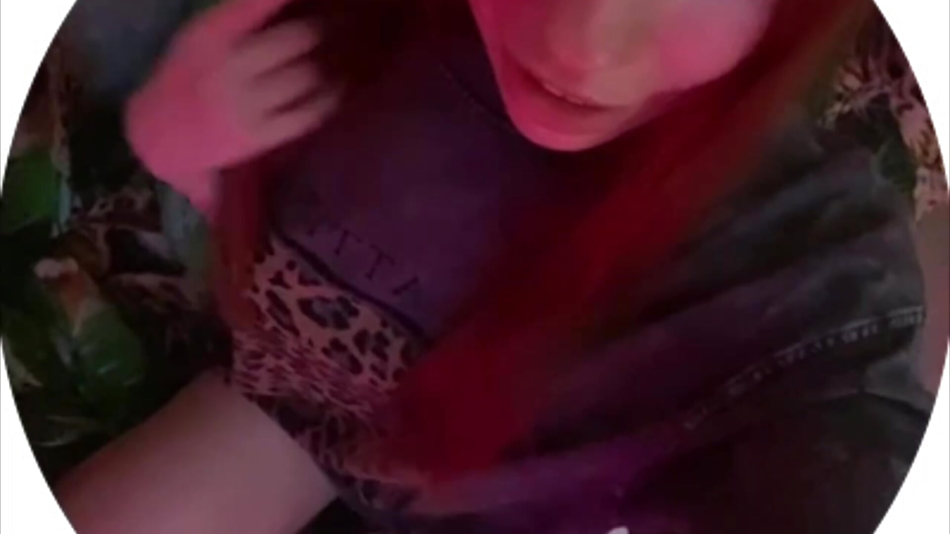 sharing my vibes with you ^^ – video modela na kameri Dellaque