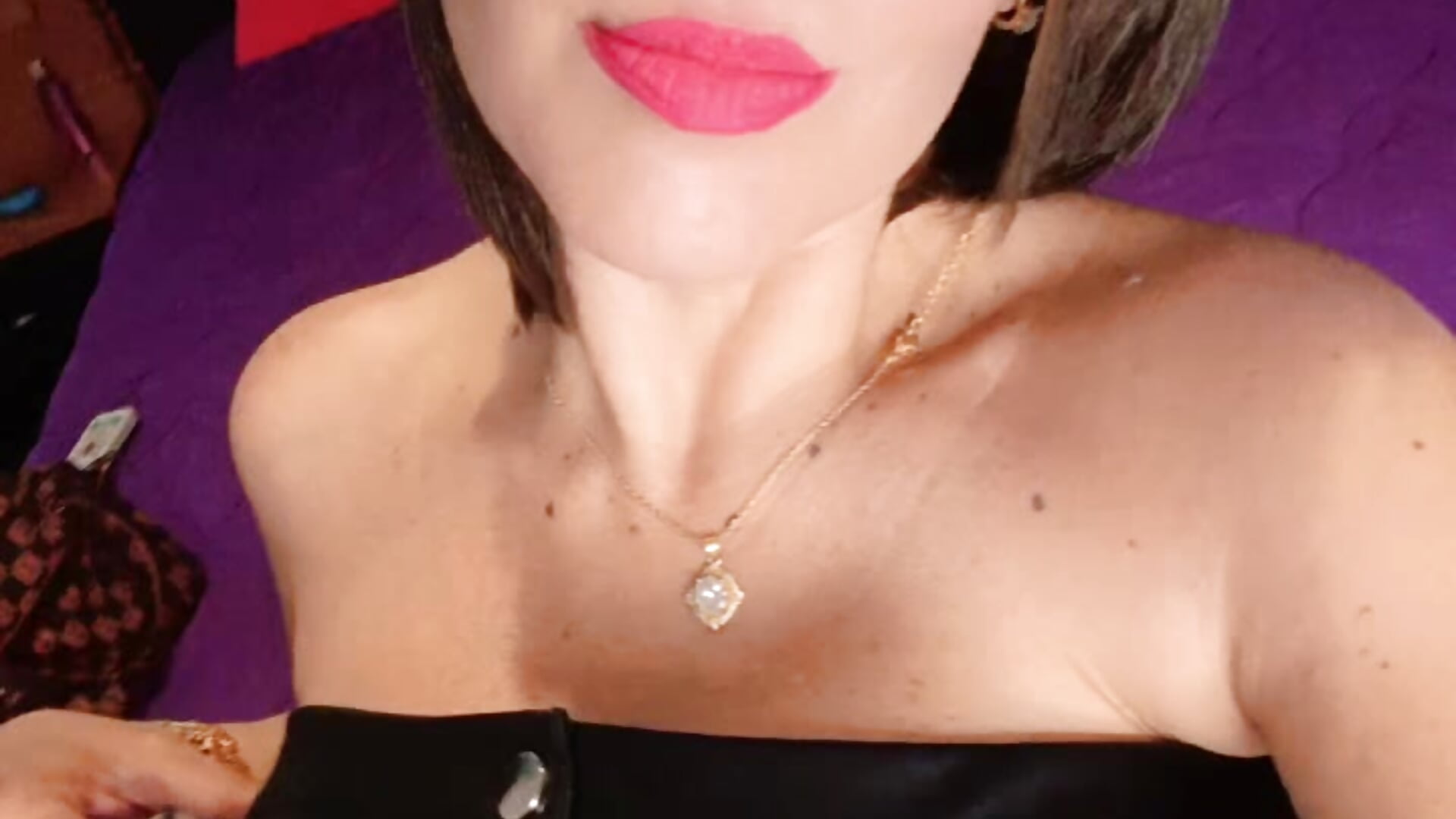 1b0da28d-df8c-4e02-a40e-412e4287cc63-1_all_83440 – video od webkamerové modelky Yassminne