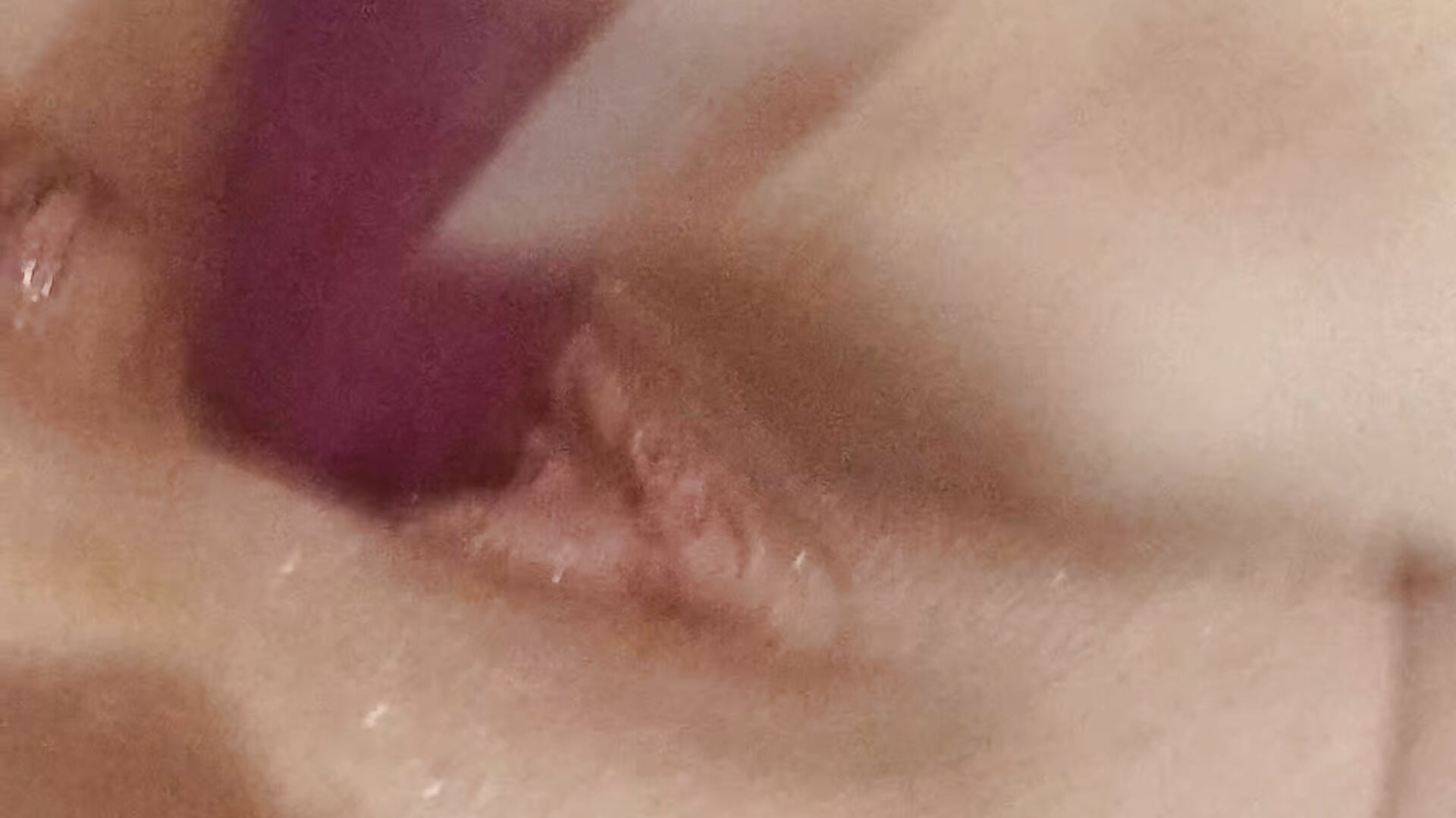 😈