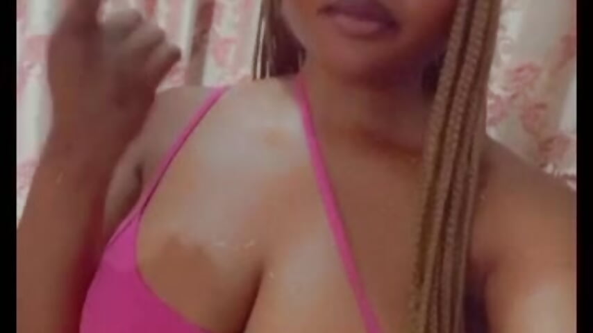 1000042677 - video by Oware cam model